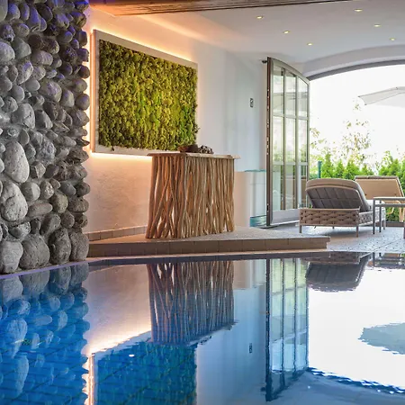 Alpines Lifestyle Tannenhof Отель Санкт-Йохан