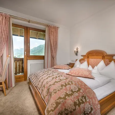 ホテル Alpines Lifestyle Tannenhof 4*